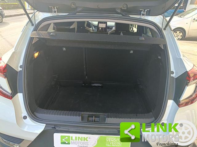 RENAULT Captur usata, con Luci diurne