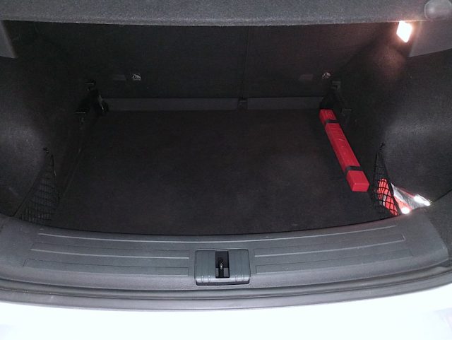 MG ZS usata, con Touch screen