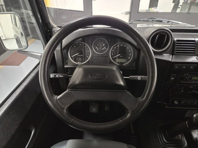 LAND ROVER Defender usata 23
