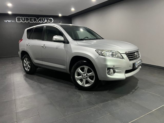 TOYOTA RAV 4 usata, con Airbag laterali