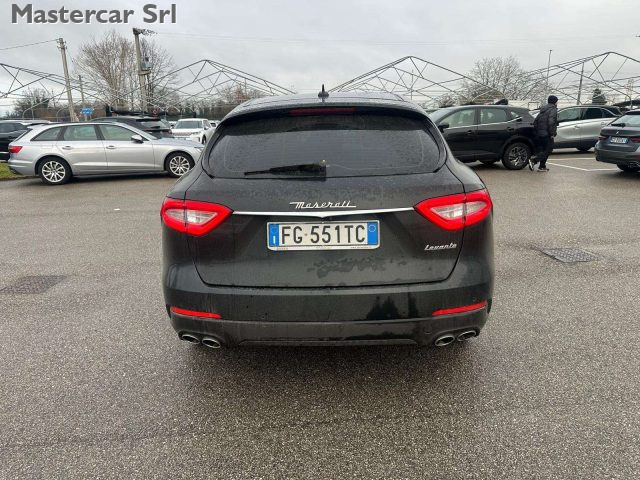 MASERATI Levante usata, con Autoradio