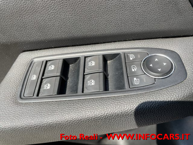 MITSUBISHI Colt usata, con Autoradio digitale