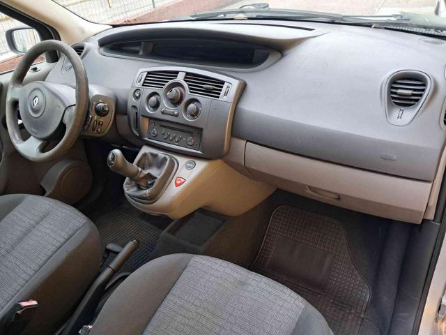 RENAULT Scenic usata 15