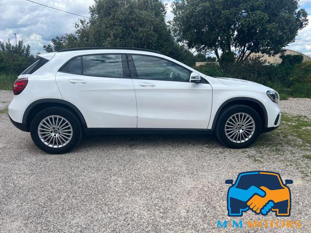 MERCEDES-BENZ GLA 180 usata, con Cerchi in lega