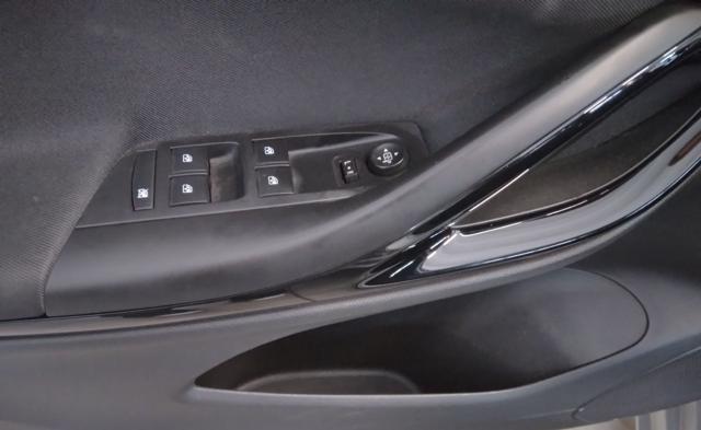 OPEL Astra usata, con Fendinebbia