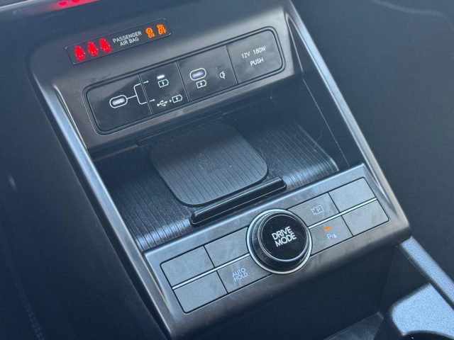 HYUNDAI Kona usata, con Volante in pelle