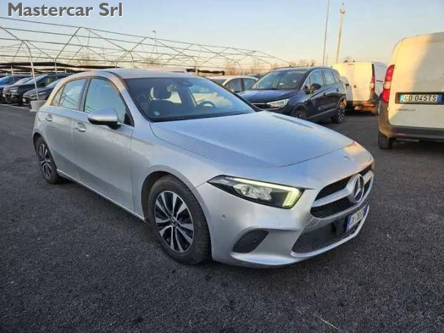 MERCEDES-BENZ A 180 usata, con Sensore di pioggia