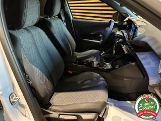 PEUGEOT 2008 usata, con USB