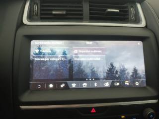 JAGUAR E-Pace usata, con Fari LED
