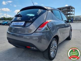 LANCIA Ypsilon usata, con Autoradio