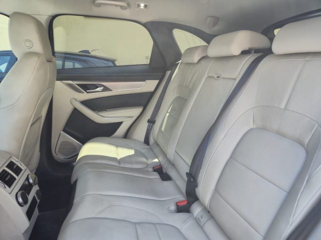 JAGUAR F-Pace usata, con Regolazione elettrica sedili