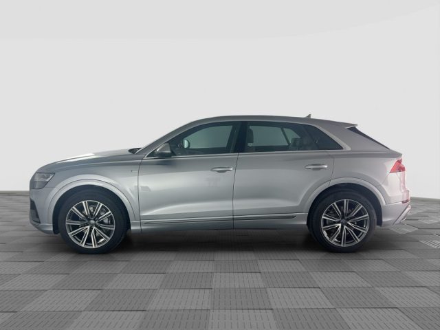AUDI Q8 usata 1
