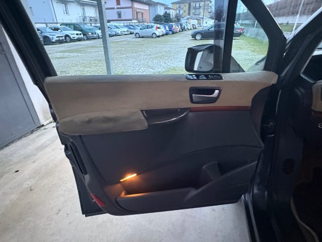 LANCIA Phedra usata, con MP3