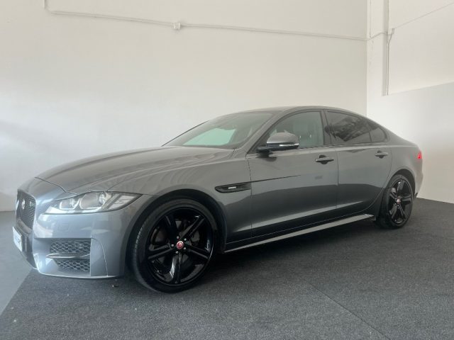 JAGUAR XF usata, con Airbag