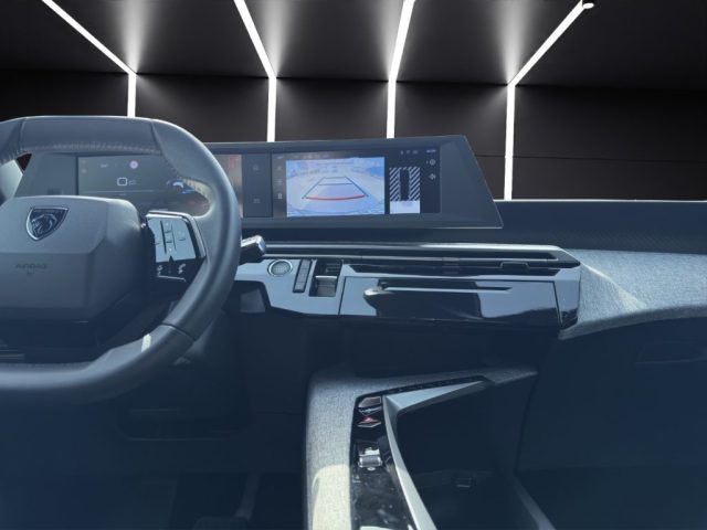 PEUGEOT 5008 usata, con Sistema di navigazione