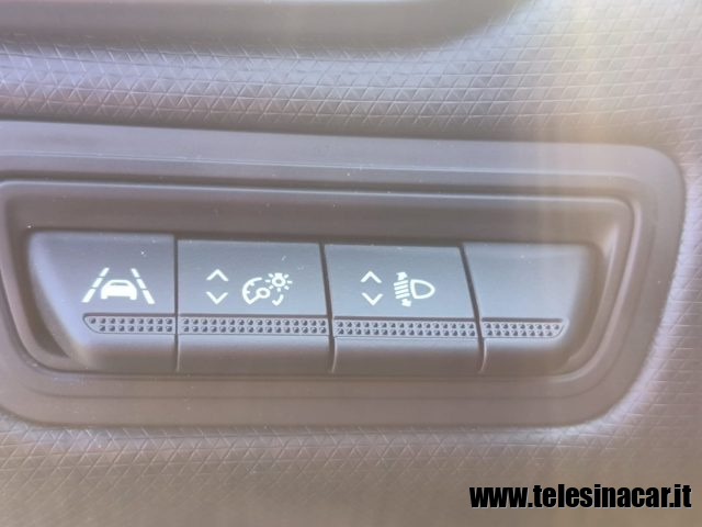 RENAULT Clio usata, con Fari LED