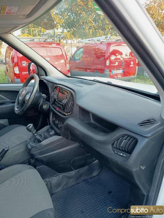 FIAT Doblo usata, con Specchietti laterali elettrici