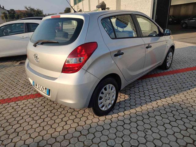 HYUNDAI i20 usata, con Alzacristalli elettrici