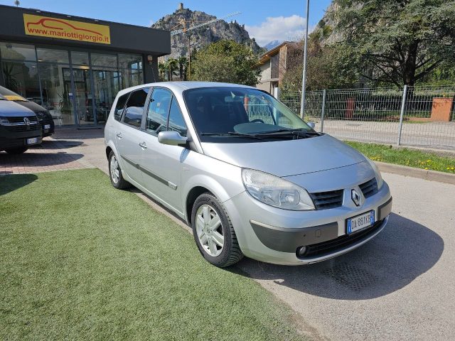 RENAULT Grand Scenic usata, con Controllo automatico clima