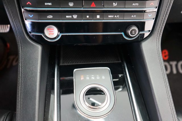 JAGUAR F-Pace usata, con Android Auto