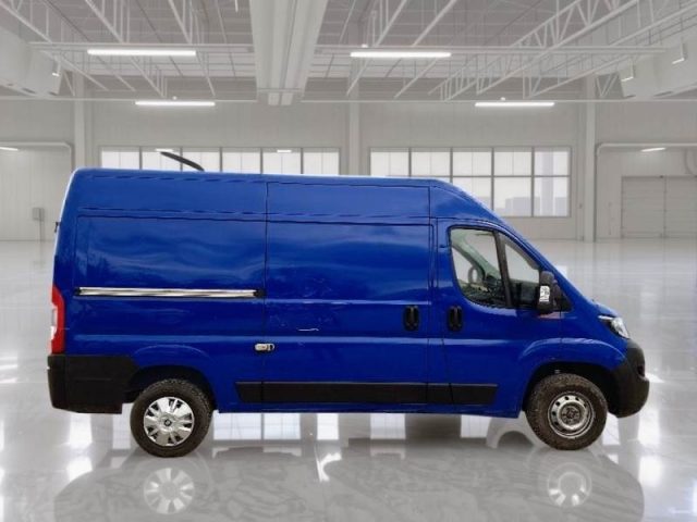 PEUGEOT Boxer usata, con Autoradio