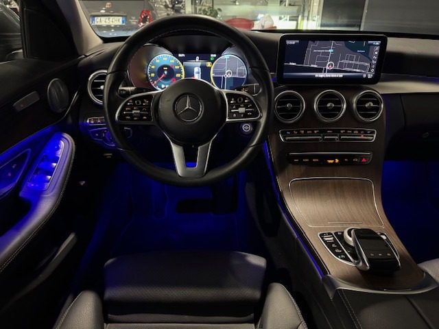 MERCEDES-BENZ C 220 usata, con Fendinebbia