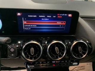 MERCEDES-BENZ GLA 200 usata, con Fari LED