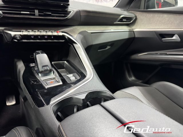 PEUGEOT 3008 usata, con Fendinebbia