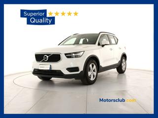 VOLVO XC40 T2 MOMENTUM CORE