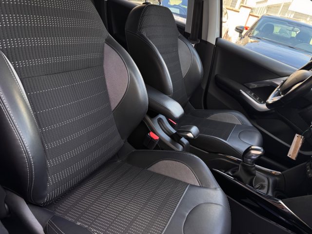 PEUGEOT 2008 usata, con Cruise Control