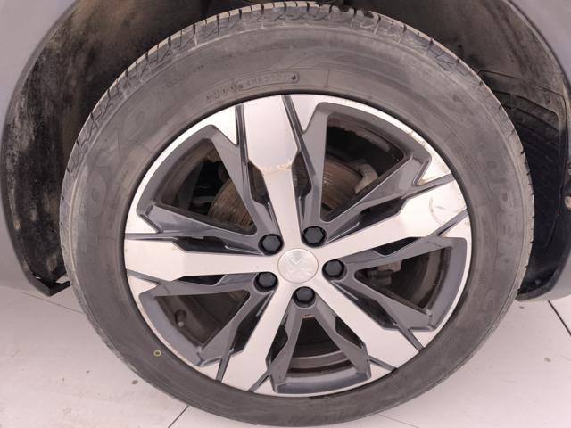 PEUGEOT 5008 usata, con Sensori di parcheggio posteriori