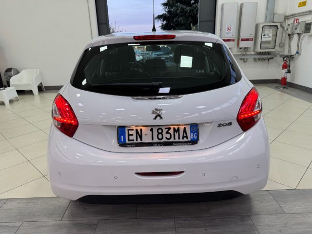 PEUGEOT 208 usata, con Autoradio