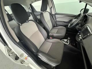 TOYOTA Yaris usata, con Controllo automatico clima