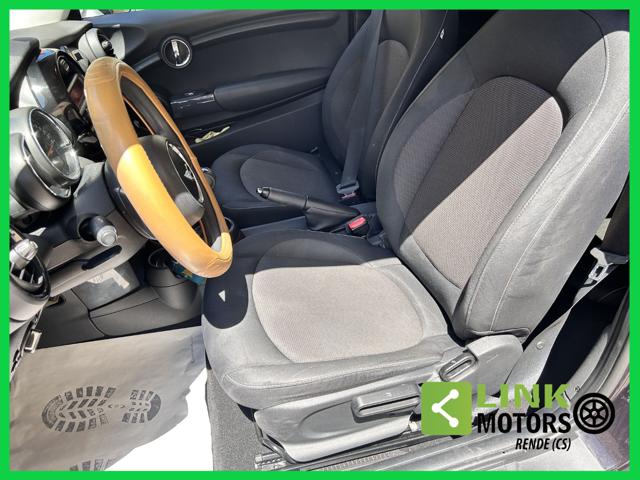 MINI One usata, con Luci diurne LED