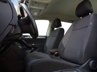 VOLKSWAGEN Touran usata, con Autoradio