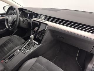 VOLKSWAGEN Passat Variant usata, con Isofix