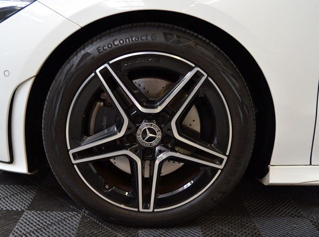 MERCEDES-BENZ CLA 200 usata, con Touch screen