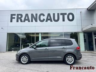 VOLKSWAGEN Touran usata, con Autoradio