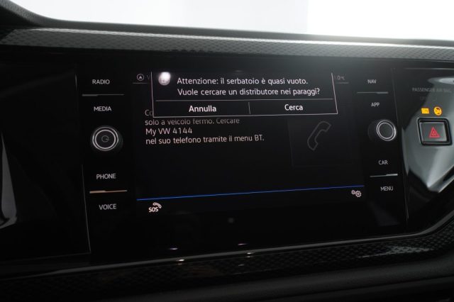 VOLKSWAGEN Taigo usata 10