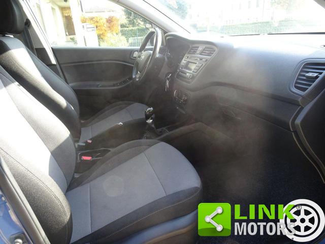 HYUNDAI i20 usata, con Fari direzionali