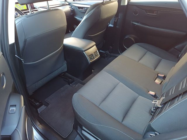 LEXUS NX 300 usata, con Bluetooth