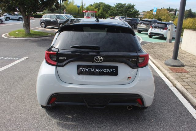 TOYOTA Yaris usata 22