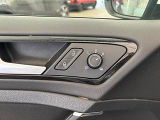 VOLKSWAGEN Golf usata, con Servosterzo
