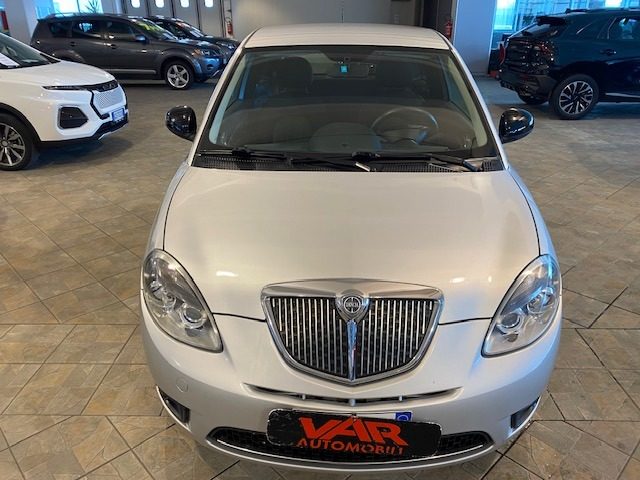 LANCIA Ypsilon usata, con Airbag