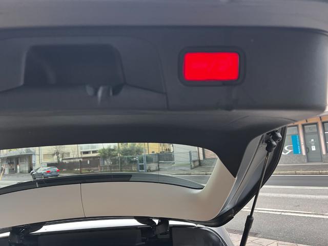 MERCEDES-BENZ GLC 300 usata, con Volante in pelle