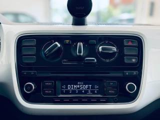 VOLKSWAGEN up! usata, con Servosterzo