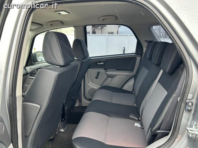 SUZUKI SX4 usata, con Specchietti laterali elettrici