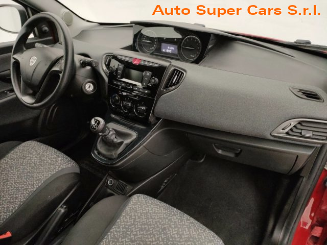 LANCIA Ypsilon usata, con Autoradio digitale