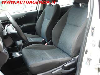 TOYOTA Yaris usata 8