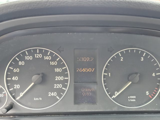 MERCEDES-BENZ A 180 usata, con Servosterzo